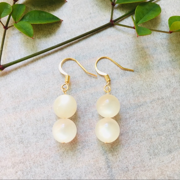 12K Gold Filled Posts Small Pearlized Glass Beads Stacked Drop Earrings - Picture 2 of 8